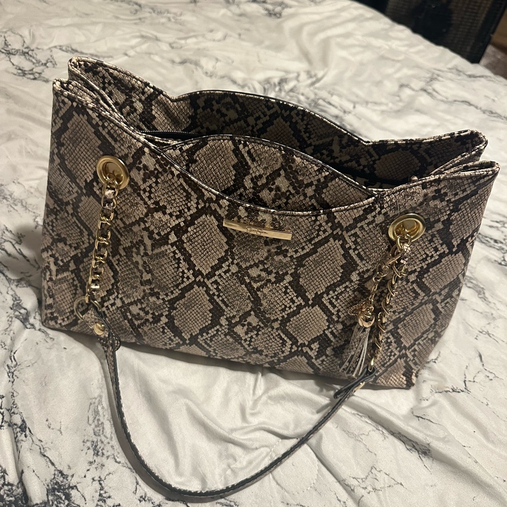 Jessica Simpson purse